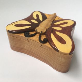 Quà tặng gỗ hình con bướm Butterfly- Handcrafted Wooden Puzzle Box