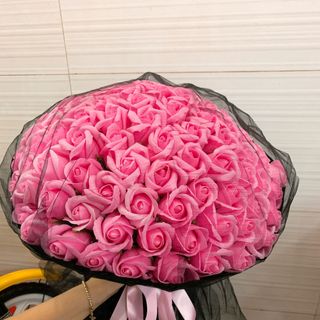 Hoa hồng sáp thơm bó 99 bông ren