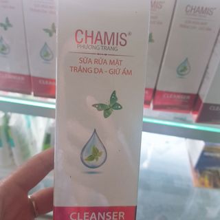 Sữa rửa mặt giữ ẩm charm