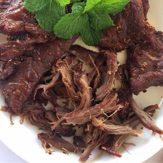 Bò một nắng muối kiến vàng