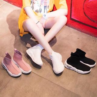 Giày bt cổ thun cao