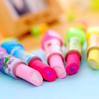 gôm bôi viết chì kiểu đẹp hình son