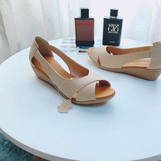 Suồng da thật mẫu mới siêu nhẹ êm chân