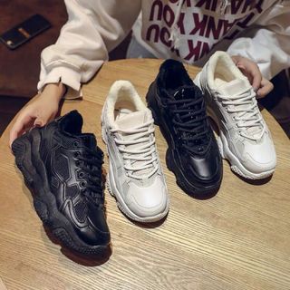 Giày bata độn cá tính