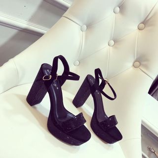 Giày sandal cao gót trụ s