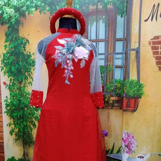 Áo dài cách tân kết hoa lá cầu kỳ