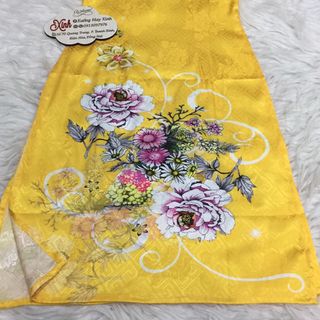 Set áo dài cách tân gấm tơ nền vàng in hoa lạ mắt