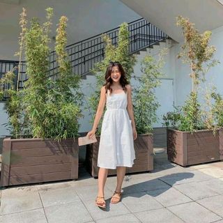 ĐẦM TRẮNG 2D XÔ VIỀN REN NGỰC