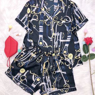 Bộ satin đùi hình mẫu 2