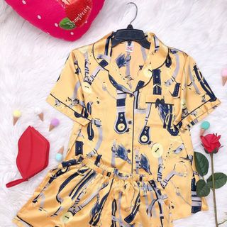 Bộ satin đùi hình mẫu 2