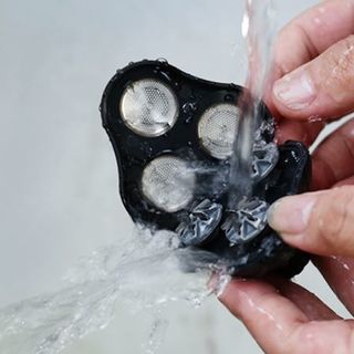 Siêu Phẩm Máy Cạo Râu 6D Thế Hệ Mới Cạo Tất Tần Tật Chỉ Bằng 1 Cái Máy - Siêu Chống Nước