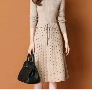 Đầm len cao cấp xinh xắn trẻ