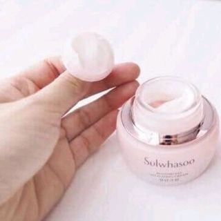 kem dưỡng phục hồi da