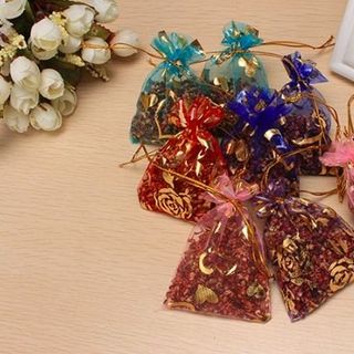túi thơm để phòng hoặc tủ quần áo