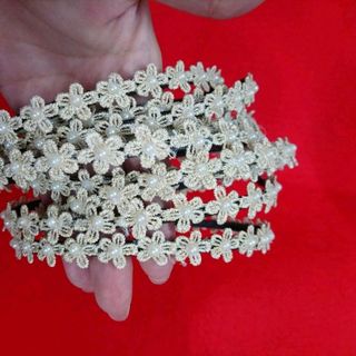 cài tóc thời trang đính hạt trắng