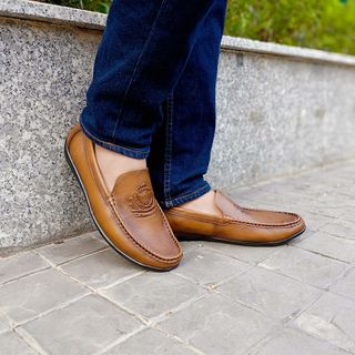 Giày lười nam chất liệu da bò