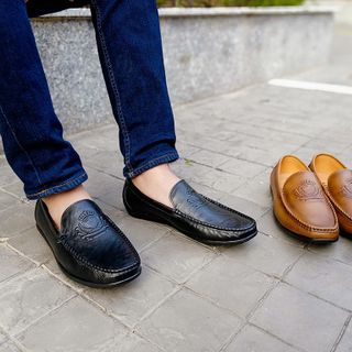 Giày lười nam chất liệu da bò