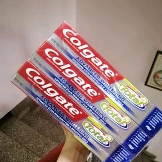 Kem đánh răng colgate