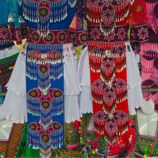 Trang phục mới lạ