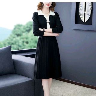Đầm len màu đen