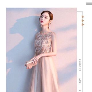 Đầm ren dạ hội