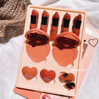 Set Trang Điểm 10 món Sweet Heart của Kiss Beauty chuẩn Thái