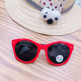 Mắt kính gọng dẻo tròng phinn
