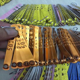 Chì Chân Dánh Dấu Bổn Bang Cho Gà