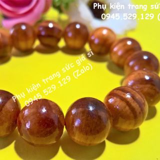 Vòng gỗ huyết rồng giá tại xưởng