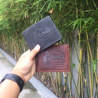 Ví da bò sáp Bavida hiệu Levis