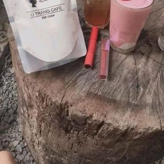 Ủ Trắng Cafe