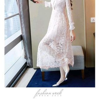đầm ren tiểu thư