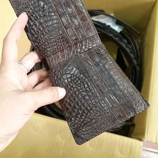 Ví nam da cá sấu giá rẻ