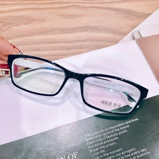 Mắt kính 8812