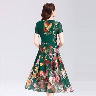 Đầm Hoa In Hình 3D Cổ Tròn Xòe Xếp Li Cao Cấp