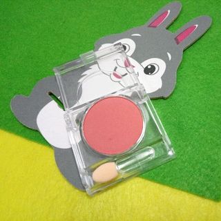 hộp phấn má hồng có mùi thơm nhiều tone màu