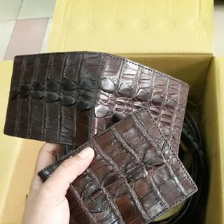 Ví da cá sấu