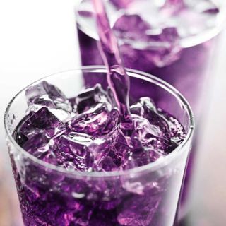 NƯỚC NGỌT CÓ GA WELCHS HƯƠNG NHO THÙNG 12 LON CỦA MỸ