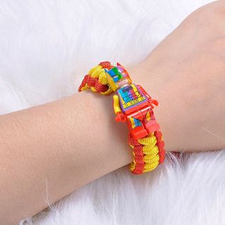 Vòng tay phản quang và lego