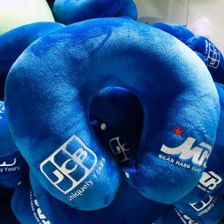 gối ôm cổ thêu logo theo yêu cầu