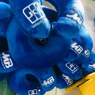 gối ôm cổ thêu logo theo yêu cầu