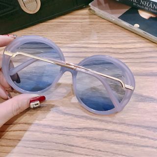 Kính mát model mắt tròn