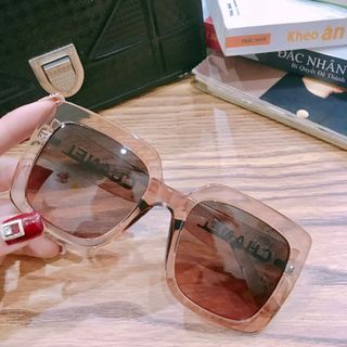 Kính mát mắt vuồng sang chảnh