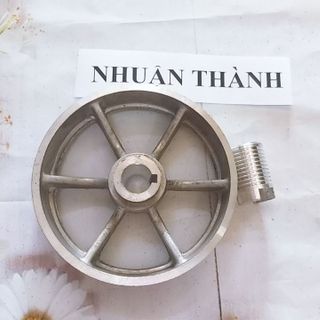 Bu li máy cắt sắt chạy dây curoa