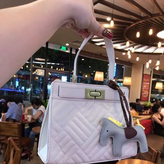 Tui xách ngựa