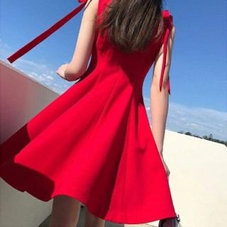 đầm xòe cổ tim phối nơ vai