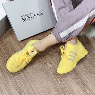 Giày bât vàng gia re