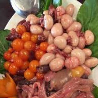 Kê gà tươi sống