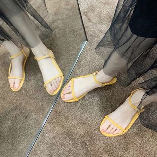 Giày sandal mảnh
