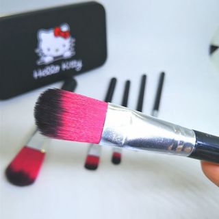 Bộ cọ trang điểm 7 món cute